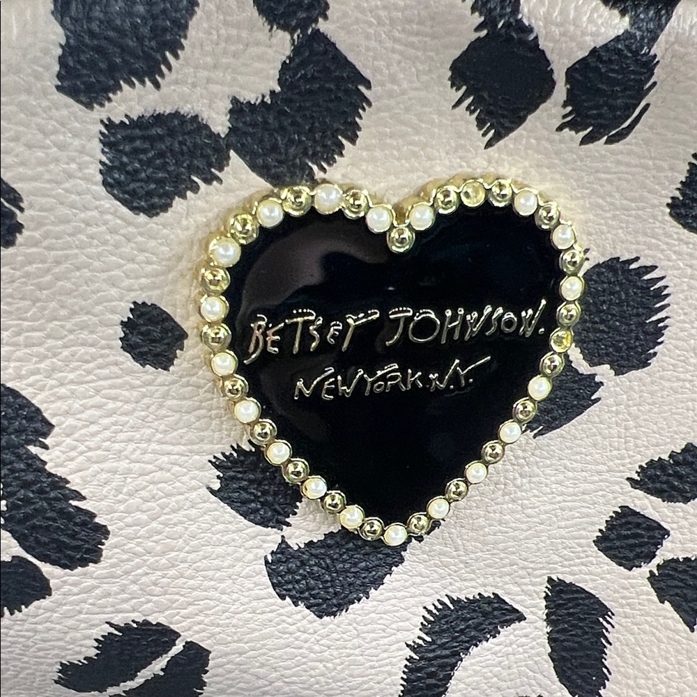 Betsey Johnson Animal Print Backpack with Olive Quilted Pockets - Picture 2 of 7